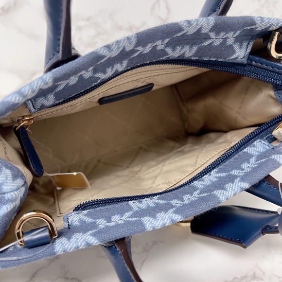 Michael Kors Mirella Small Shopper Crossbody - Picture 5 of 9